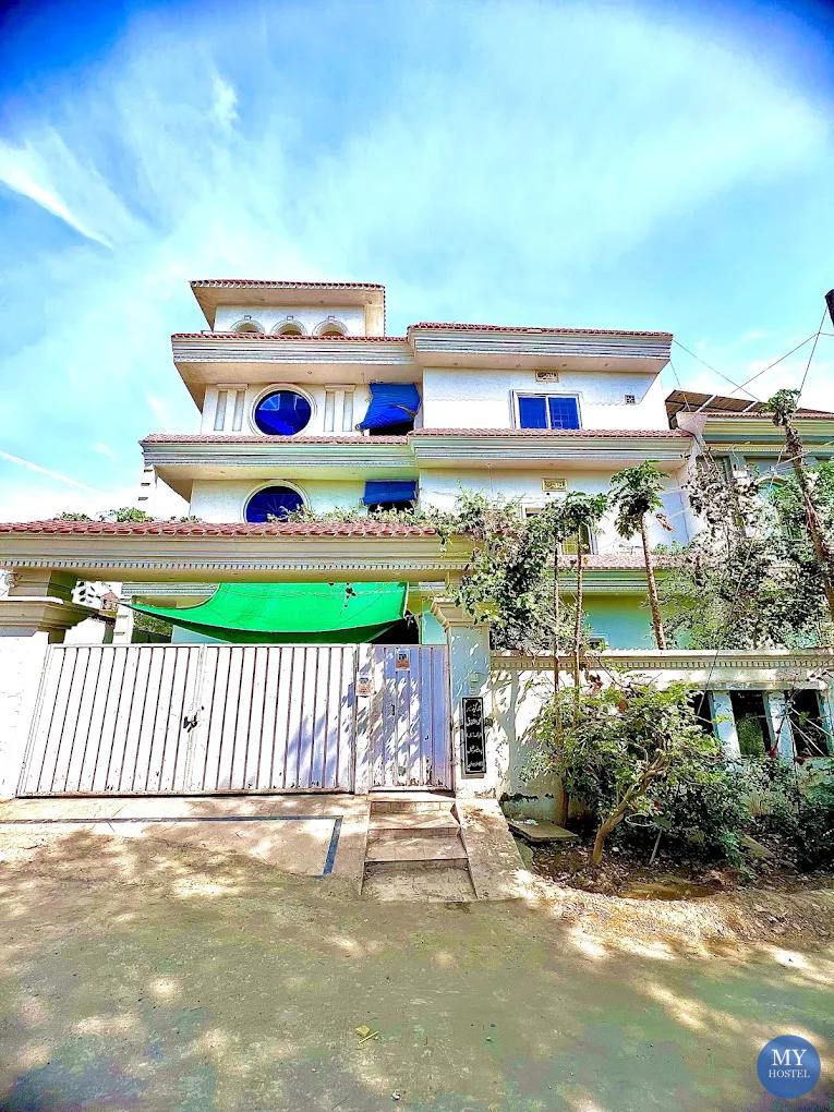 Oxford Girls Hostel