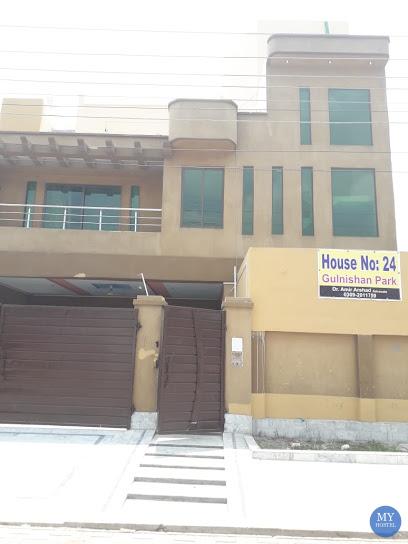 Star Boys Hostel