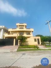Luxury Boys Group of Hostels