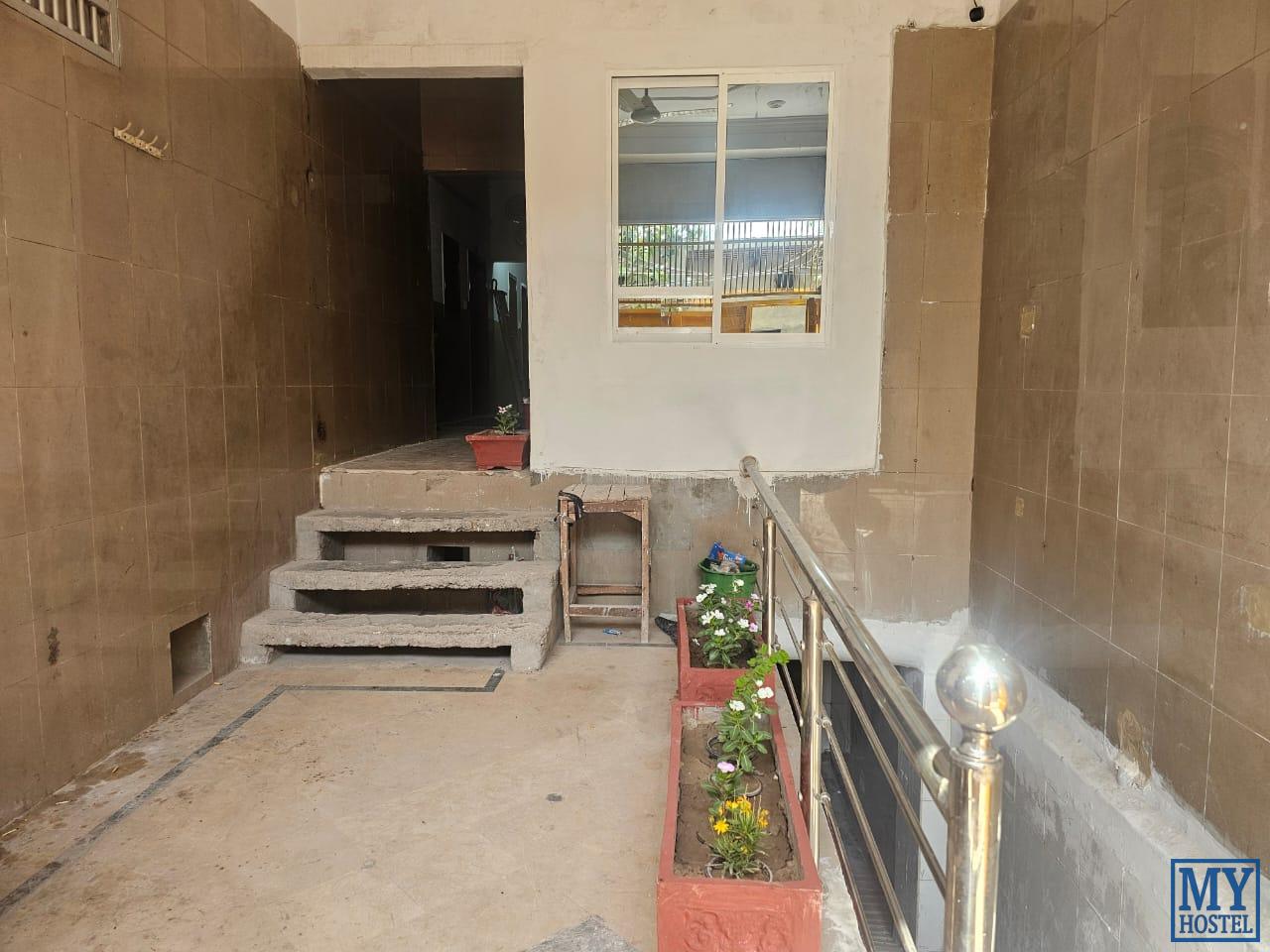 Zohan Basraa boys hostel photo 4
