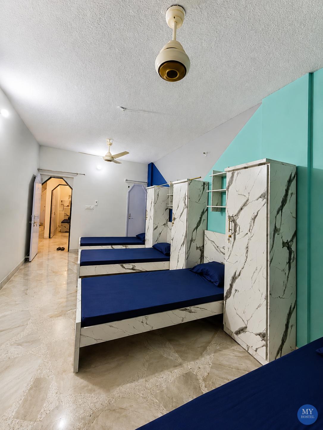 THE UNITED BOYS HOSTEL – NORTH NAZIMABAD — THE UNITED GIRLS HOSTEL – GULSHAN-JOHAR-DHA photo 7
