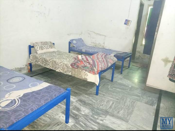 Room 208 — 3 seater