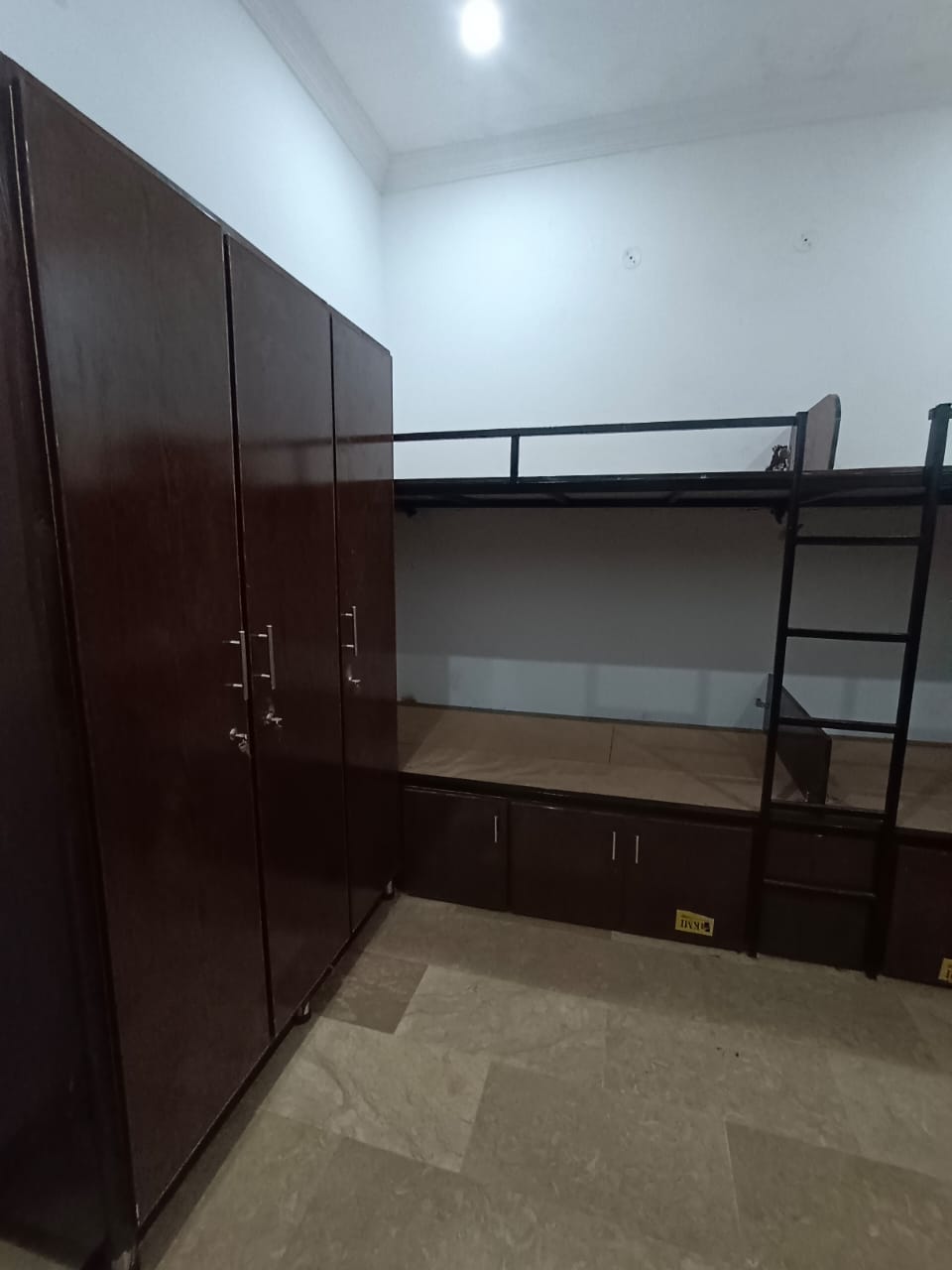 Room 3 — 7 Seater